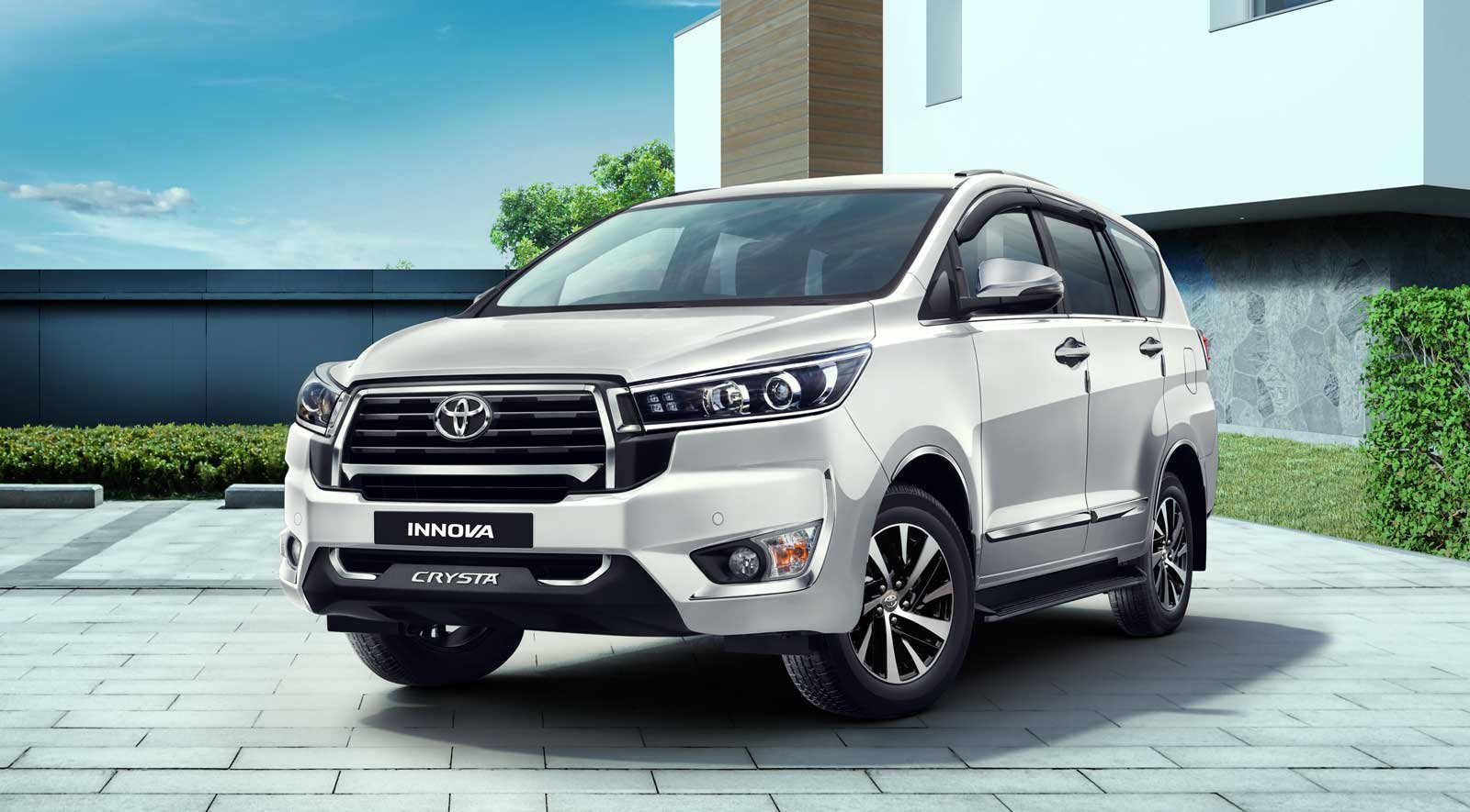Innova Crysta Taxi Hire in Dehradun